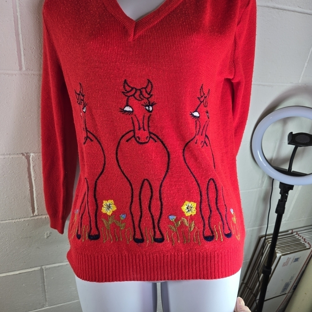 Vtg 70s red embroidered novelty equestrian cute horses v neck sweater reed hill - Picture 8 of 11